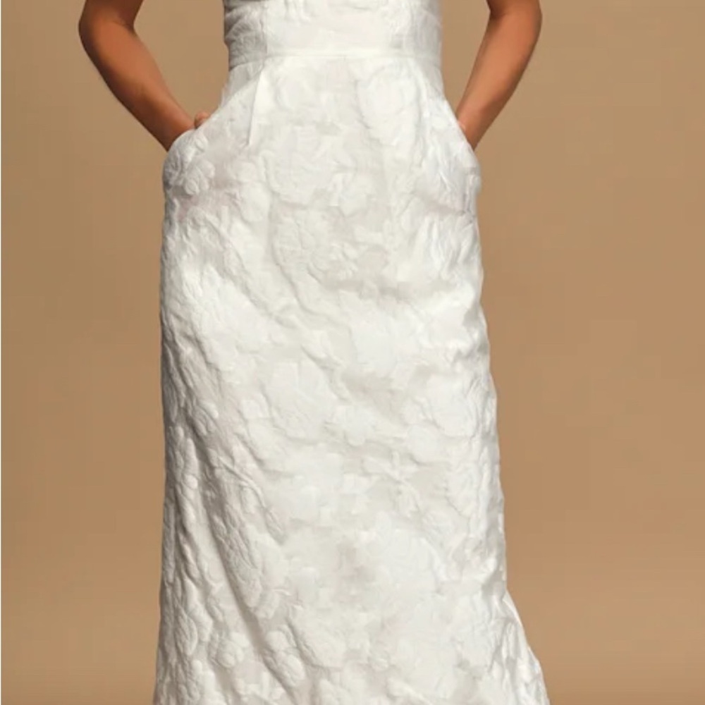 Lulu’s From this Day White Floral Jacquard Strapless Midi Dress